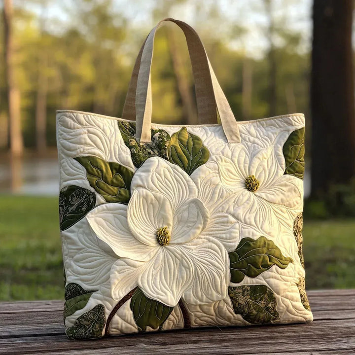 Gesteppter Shopper – Elegante weisse Lilien