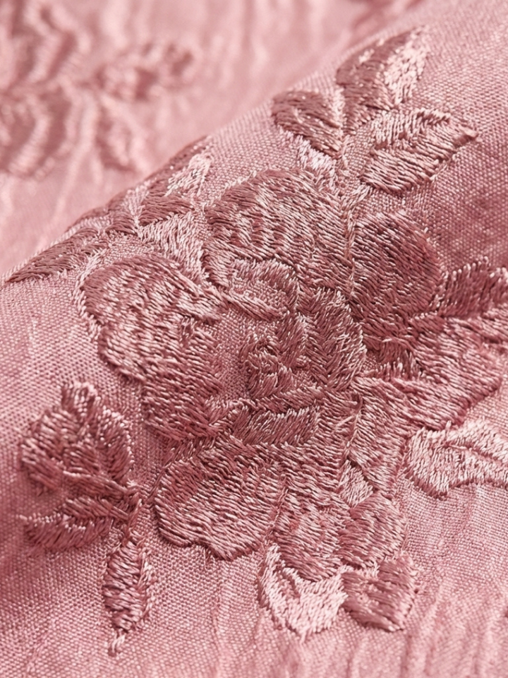 Xanthea | Kurzärmeliges, tailliertes, floral strukturiertes Maxi-Hemdkleid